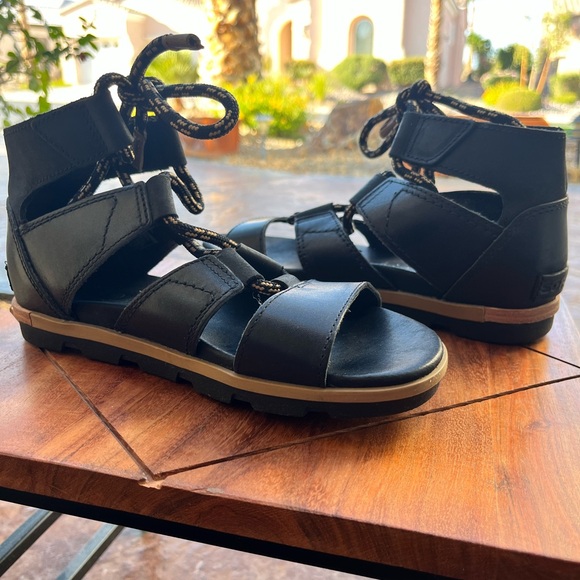 Sorel gladiator sandals - like new! Sz 7.5 - Picture 4 of 7